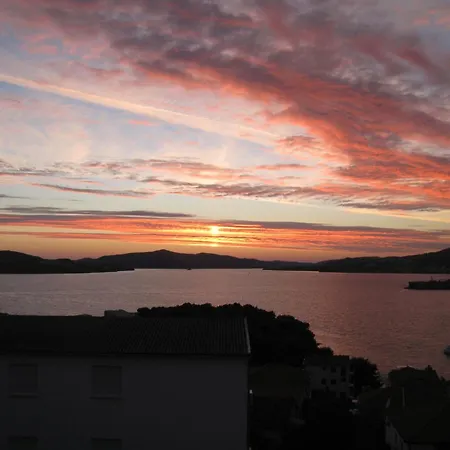 Apartment Sea View In Near The Trogir